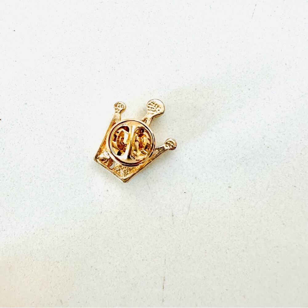 VINTAGE Gold White Clear CZ Cubic Zirconia Crystal Crown Pin Brooch Unisex Jewel - Picture 4 of 5